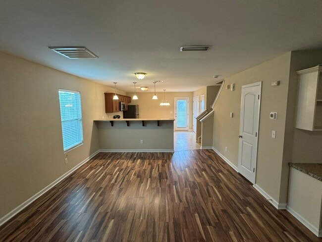 Building Photo - 4183 Broadstairs Dr SW
