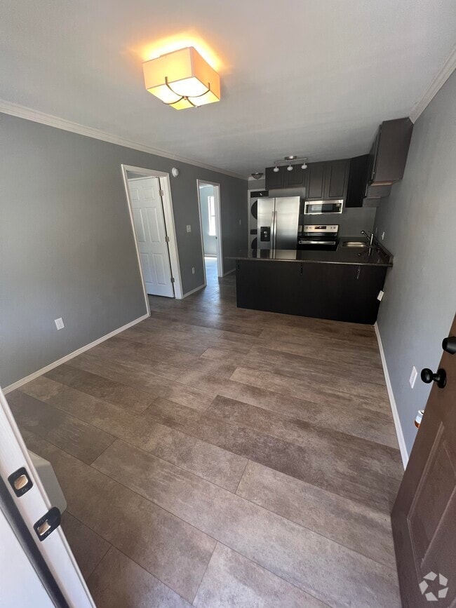 Building Photo - 103 Foxfire Dr