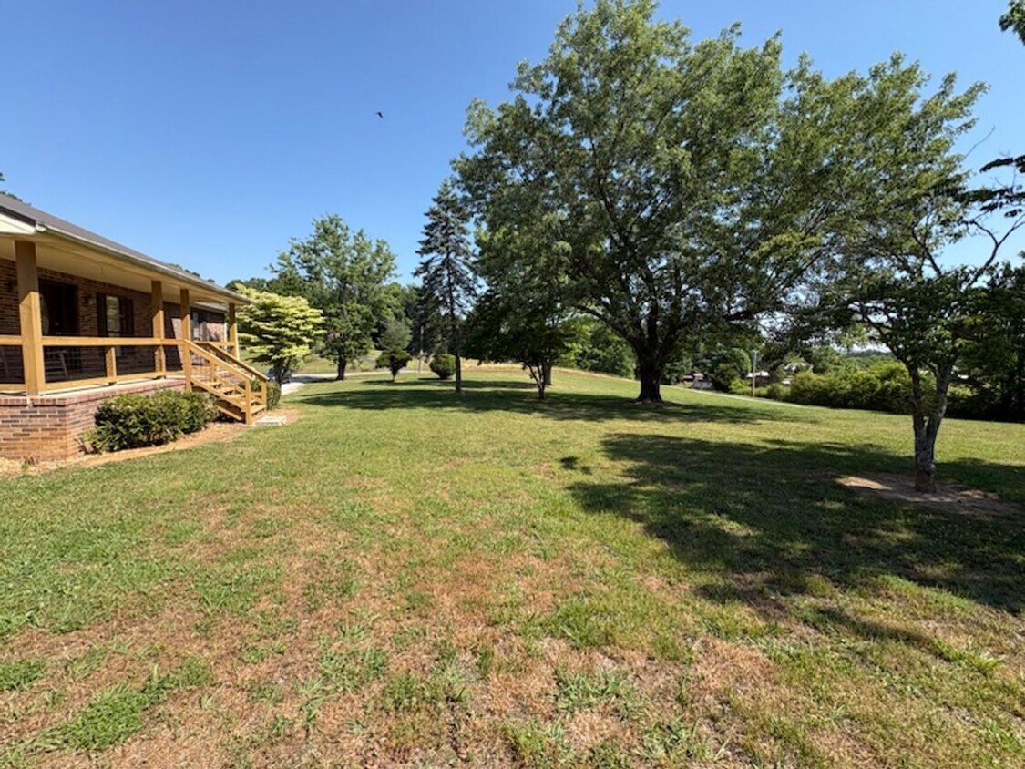 Building Photo - 1007 Lowery Loop Rd
