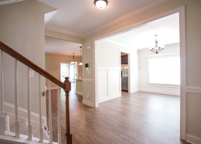 Foto del edificio - Available March 18, 2026