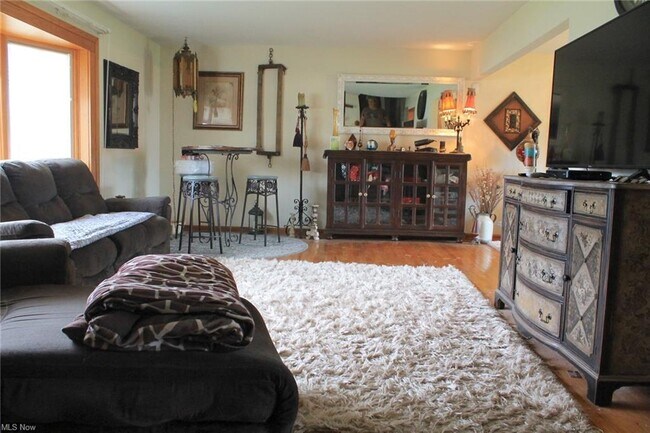 Building Photo - 5650 Cascade Ct
