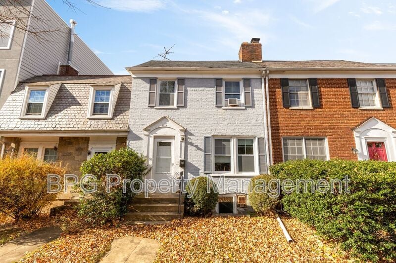 Primary Photo - 1710 37th St NW