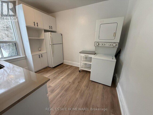 Photo du bâtiment - 1234 Gerrard St E