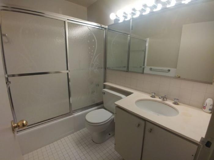 Building Photo - 1 bedroom in Chicago IL 60640