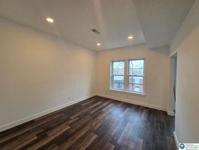 Foto del edificio - 130 N 2nd St