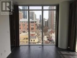 Building Photo - 75 St Nicholas St