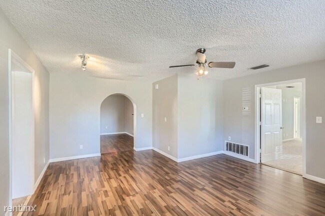 Foto del edificio - 3 br, 2 bath House - 216 Brighton Way UNIT