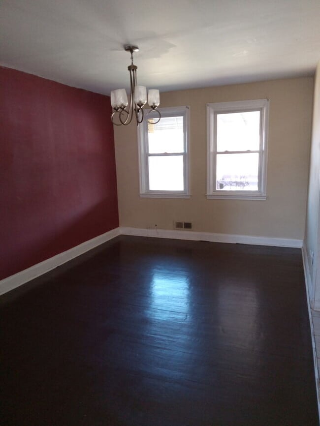 Photo - 3 bedroom 2 bathroom Townhome