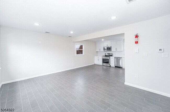 Building Photo - 380 Joralemon St