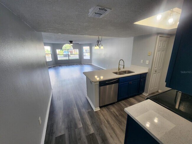 Building Photo - 2745 N Poinciana Blvd