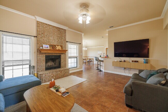 Foto del edificio - For Lease