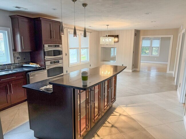 Foto del edificio - 1132 W Boylston St