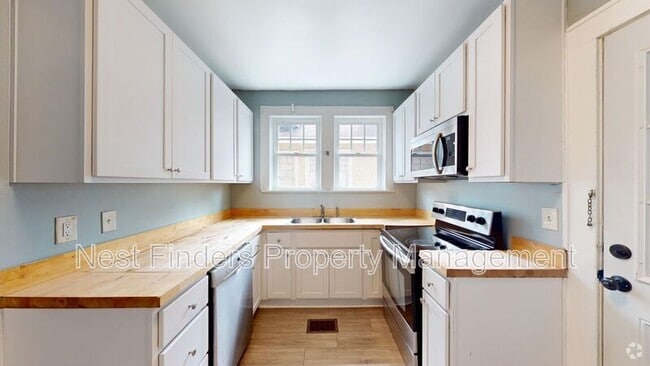 Building Photo - 2739 Herschel St