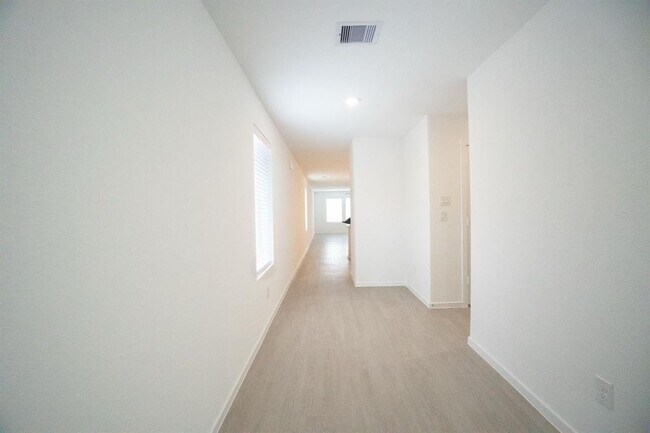Foto del edificio - 1107 Rustic Willow Dr