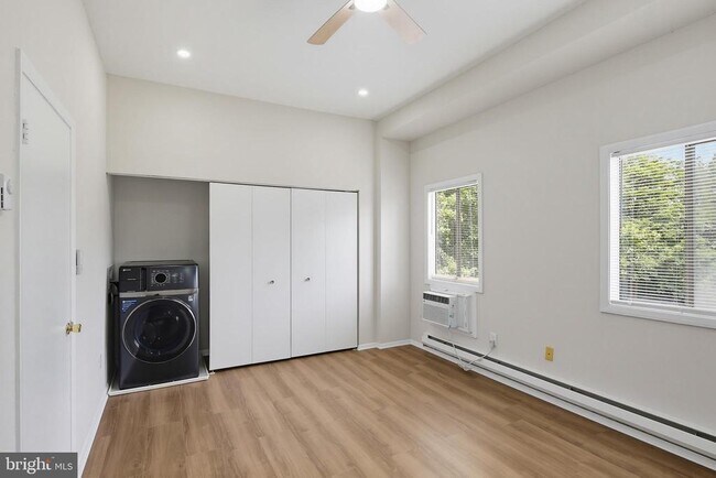 Foto del edificio - 9371 Reader Ln