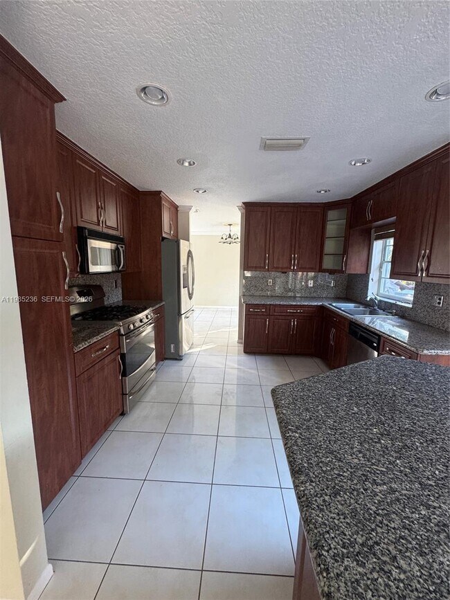 Foto del edificio - 3187 NW 122nd Ave