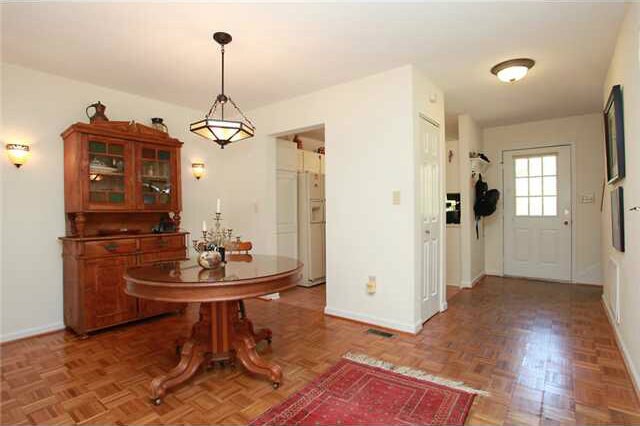Building Photo - 104 Mallard Ct