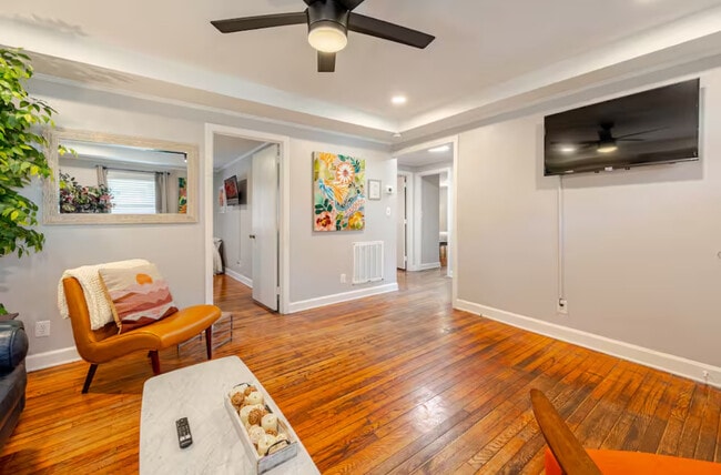 Foto del edificio - 1621 Harrison Ave