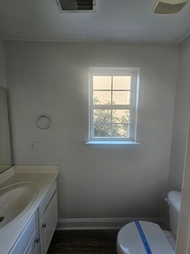 Building Photo - 168 Canal Pl Cir