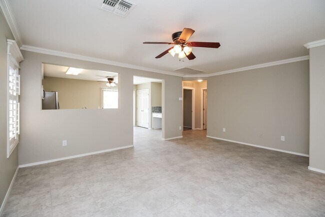 Building Photo - 2827 W Yellow Peak Dr