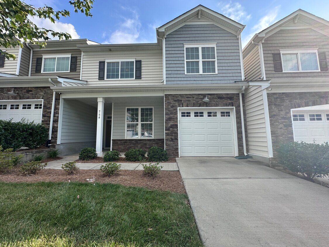 Foto principal - 764 River Park Rd