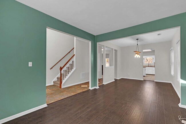 Foto del edificio - 710 Ray Ave