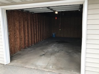 Extra deep 1 car garage - 2727 S Wheatfield Dr