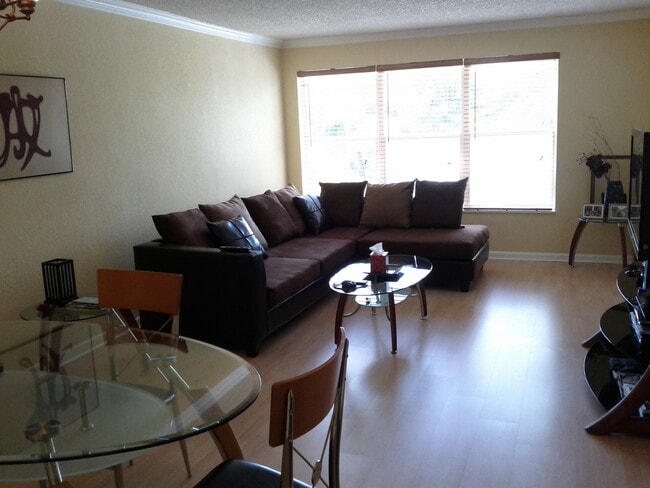 Foto del edificio - 2306 S Cypress Bend Dr