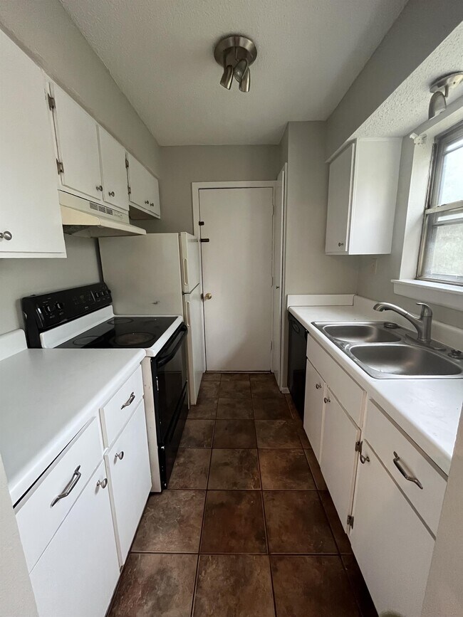 Foto del edificio - 6774 Enchanted Oak Pl