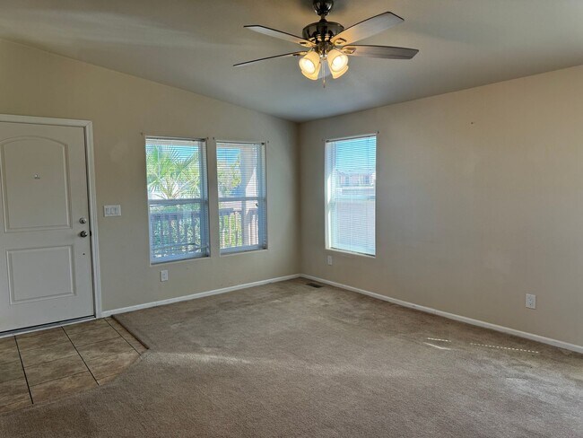 Building Photo - FULL TIME RENTAL 2BD/2BA WITH BONUS ROOM i...
