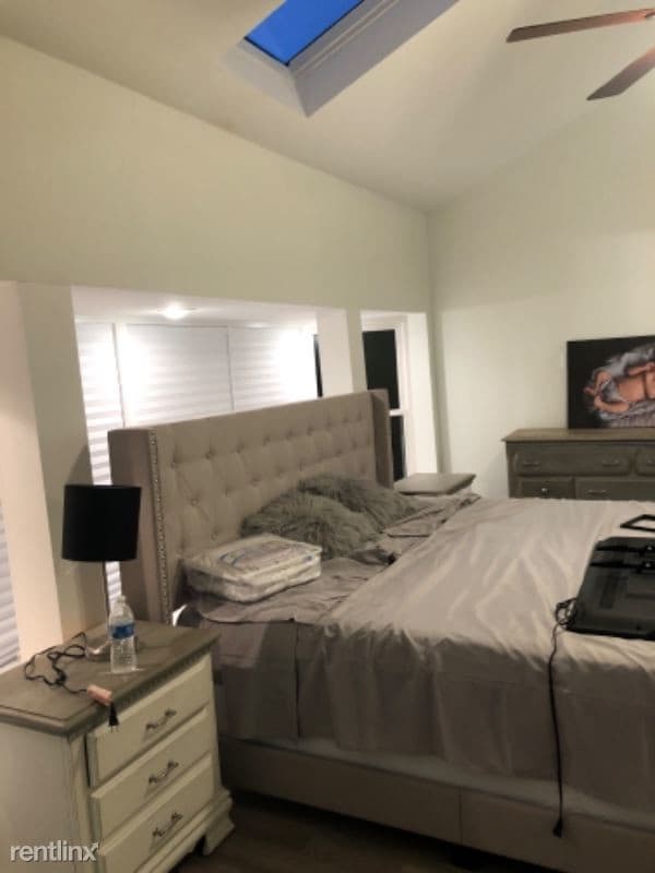 Building Photo - 2 br, 1 bath Townhome - 1336 Helios Ave