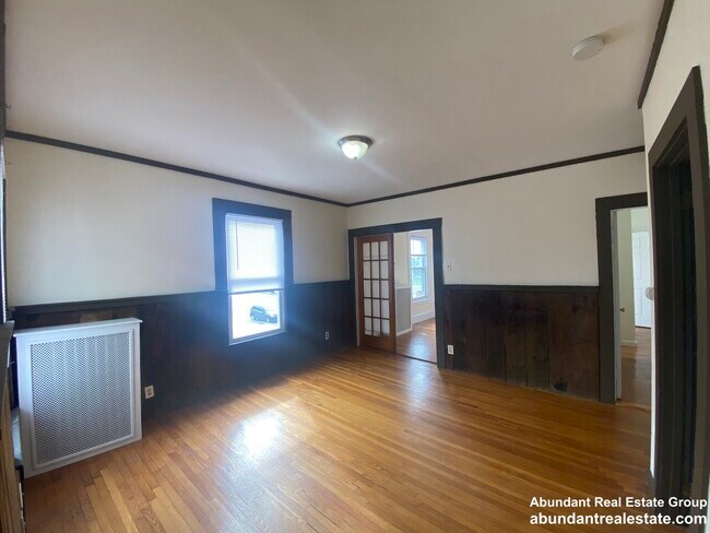 Building Photo - 543 Broadway