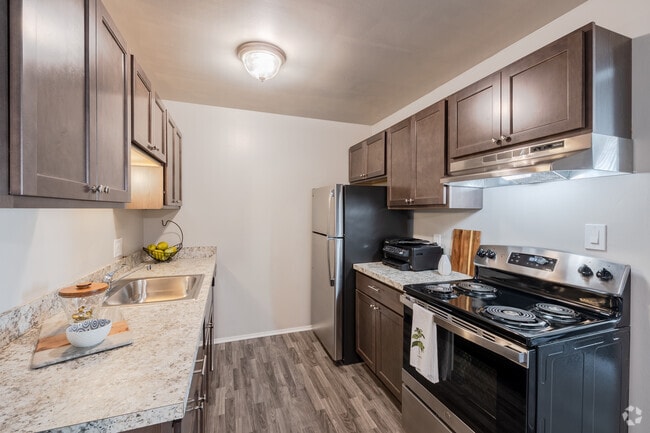 Interior Photo - Crescent Manor