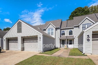 Building Photo - 5120 Glenwood Way