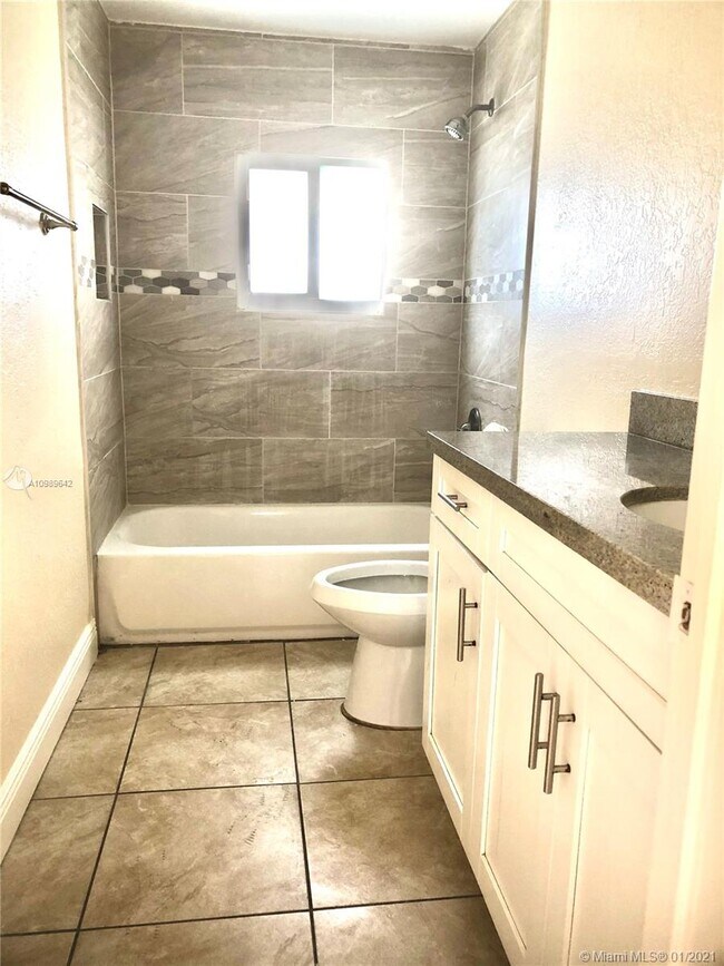 Foto del edificio - 1547 NW 66th St