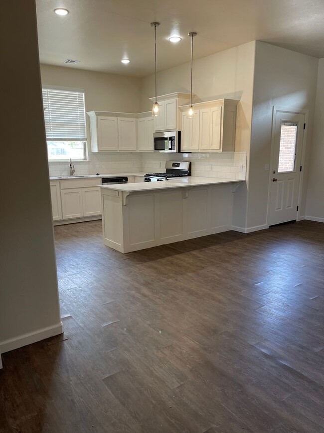 Foto del edificio - The Enclave-3 bed 2.5 bath home