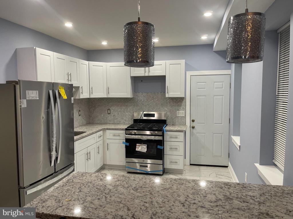 Foto principal - 1339 W Boston St