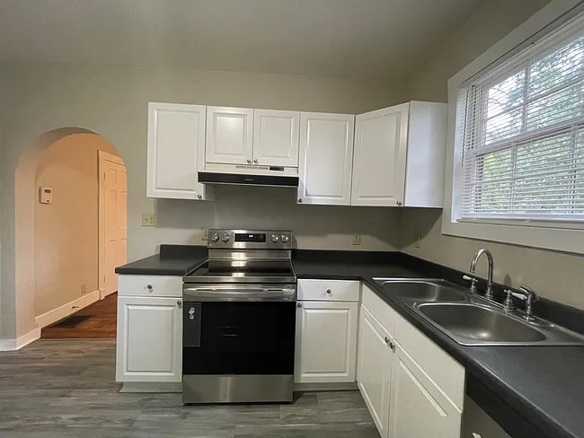 Foto del edificio - 3587 Midway Rd