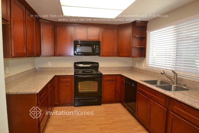 Building Photo - 3758 Rock Island Dr