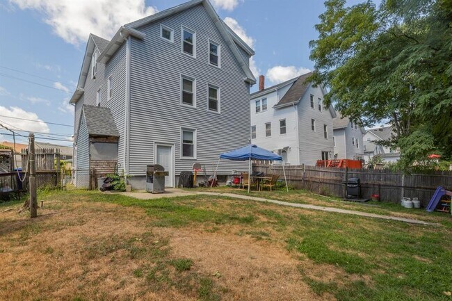 Building Photo - 228 Rhode Island Ave