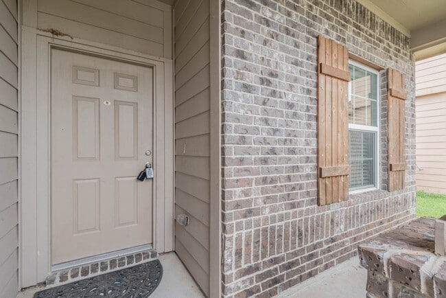 Building Photo - 17407 Blackstone Trails Dr