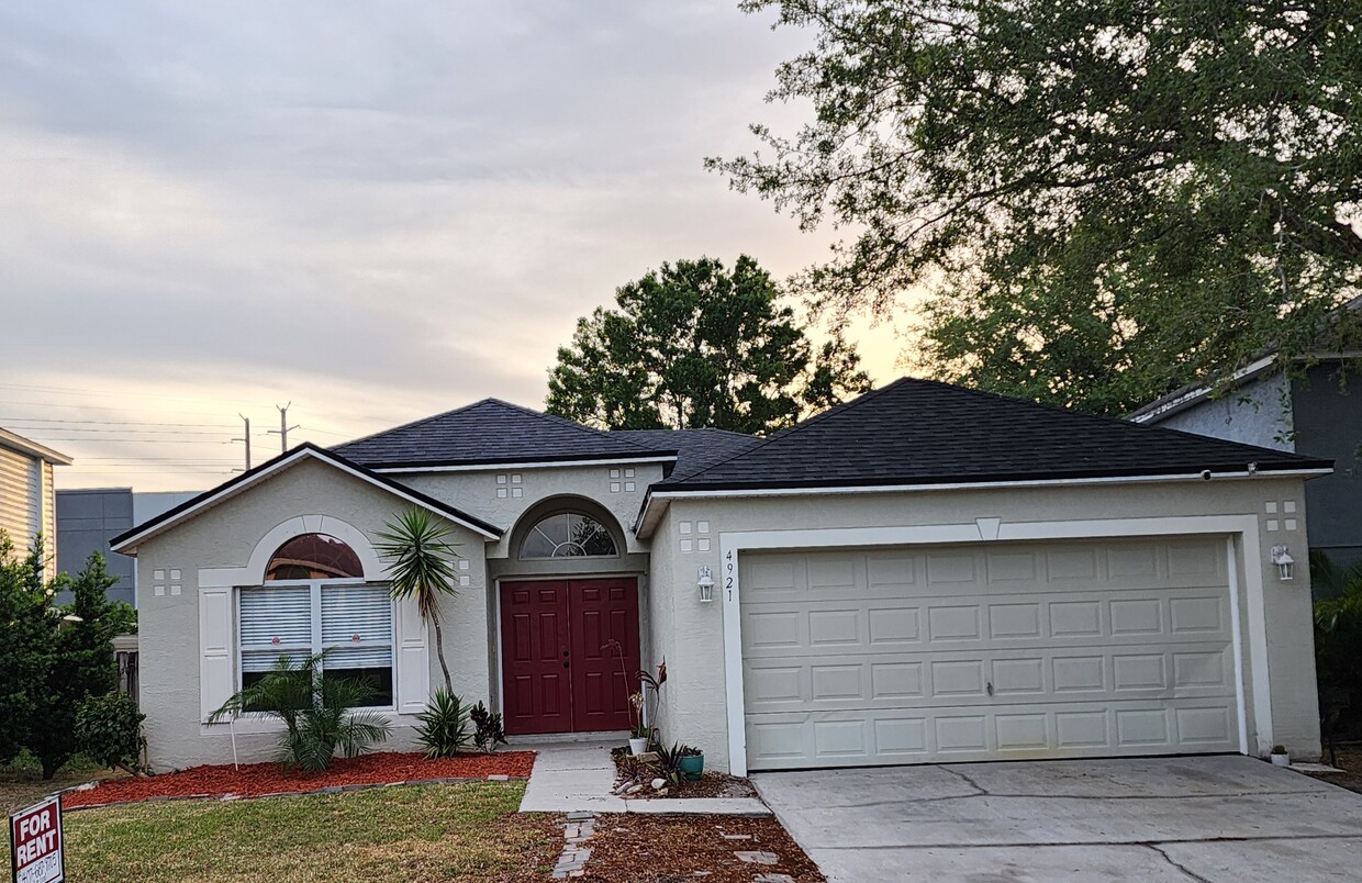 Primary Photo - 4921 Fiske Cir
