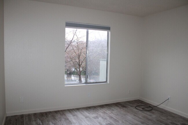 Foto del edificio - 5290 San Pablo Dam Rd