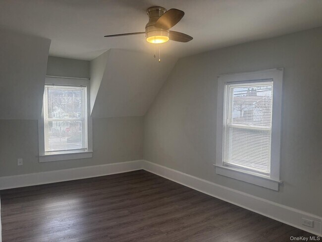 Foto del edificio - 2 John St