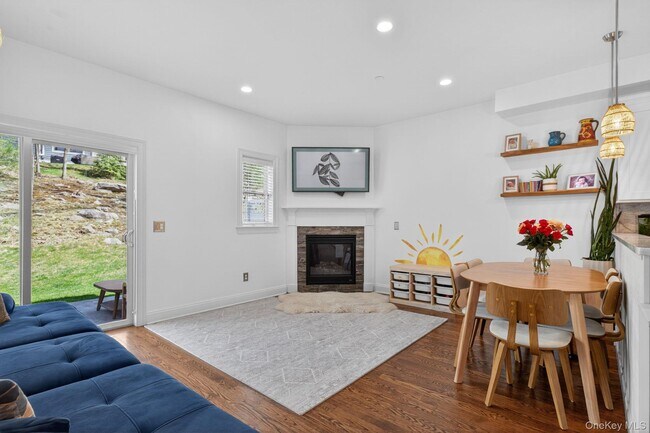 Foto del edificio - 280 Boulder Ridge Rd