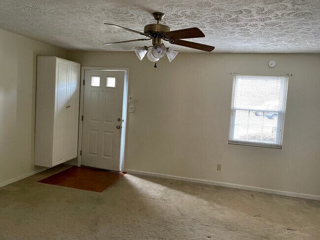 Building Photo - 103 Belle Terre Dr