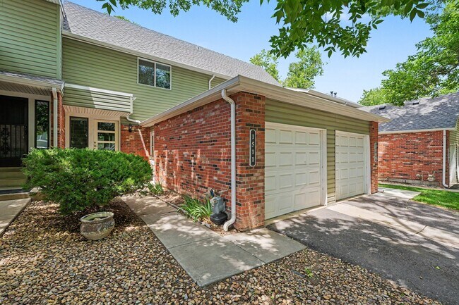 Building Photo - 1511 Seneca Cir