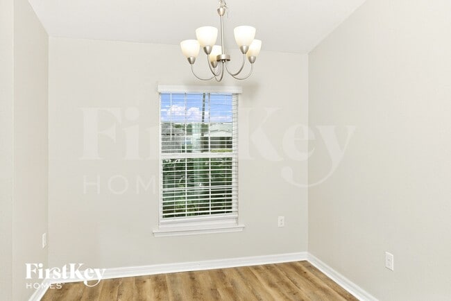 Building Photo - 4611 Belladonna Ave