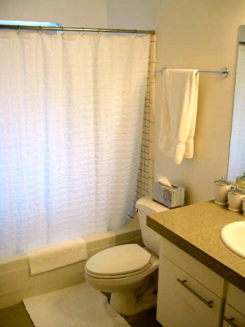 Foto del edificio - 1735 E 8th St