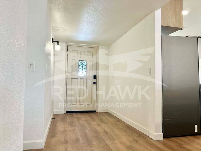 Building Photo - 2466 E Huber St